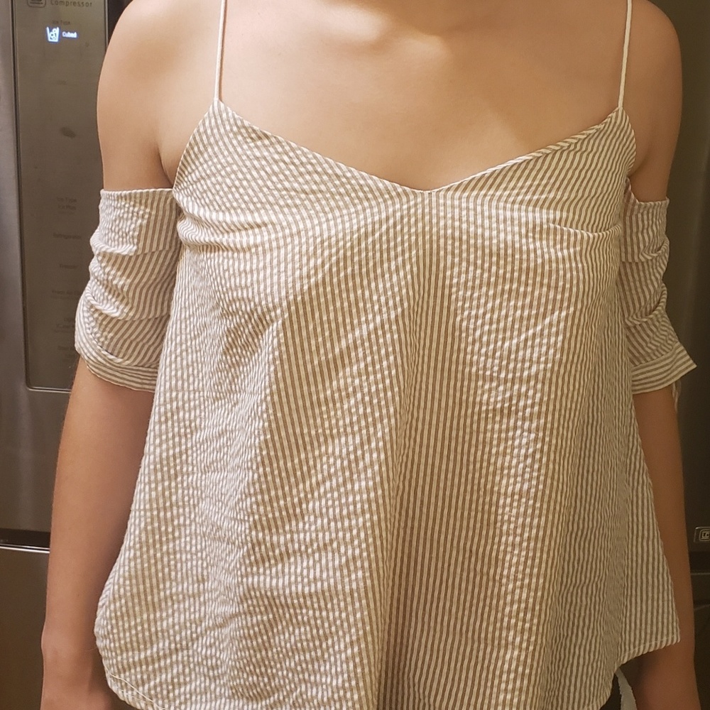 Kimchi Blue. Tan and Wht Striped Cold Shldr. XS